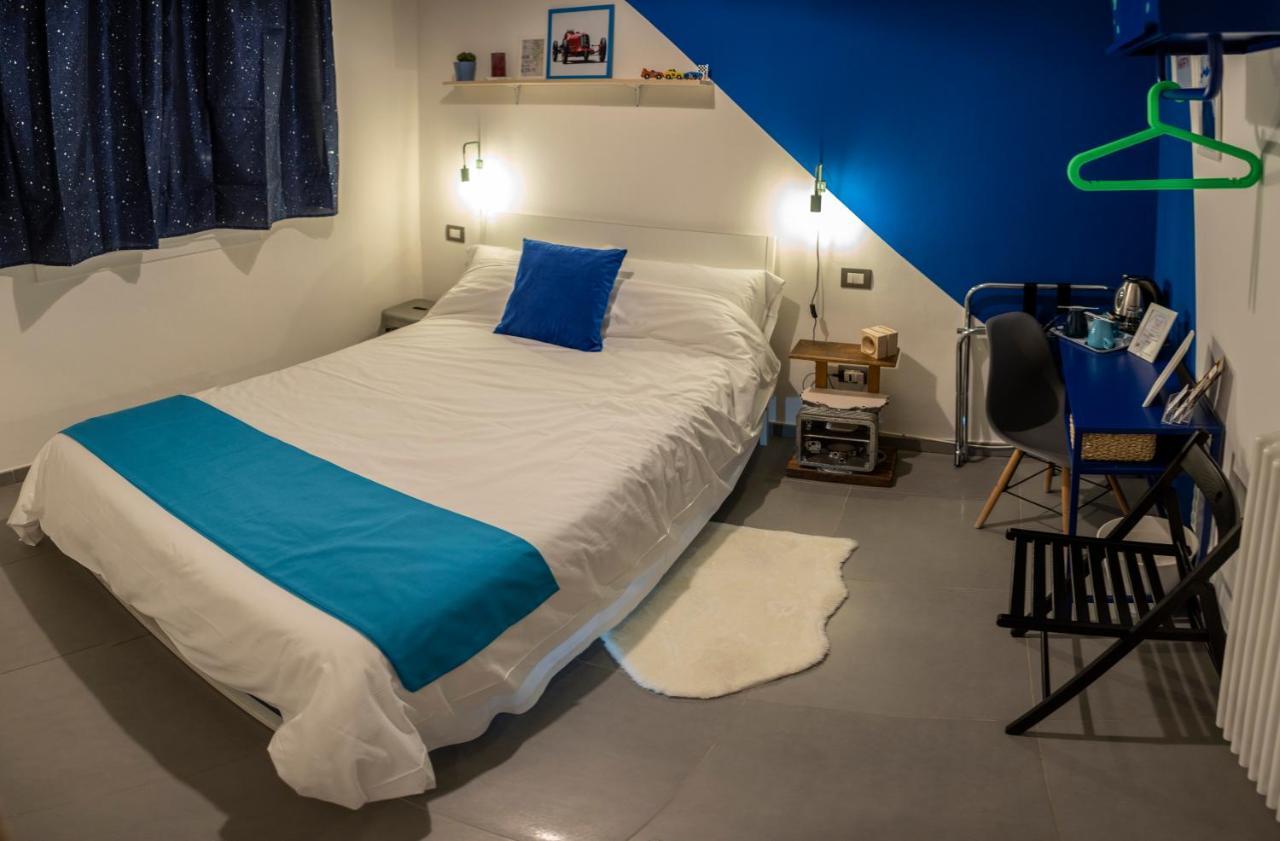 R&B La Pomposa Dei Motori Hotel Modena Ngoại thất bức ảnh