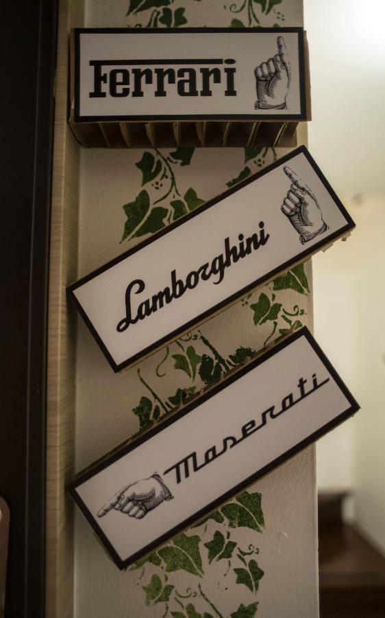 R&B La Pomposa Dei Motori Hotel Modena Ngoại thất bức ảnh